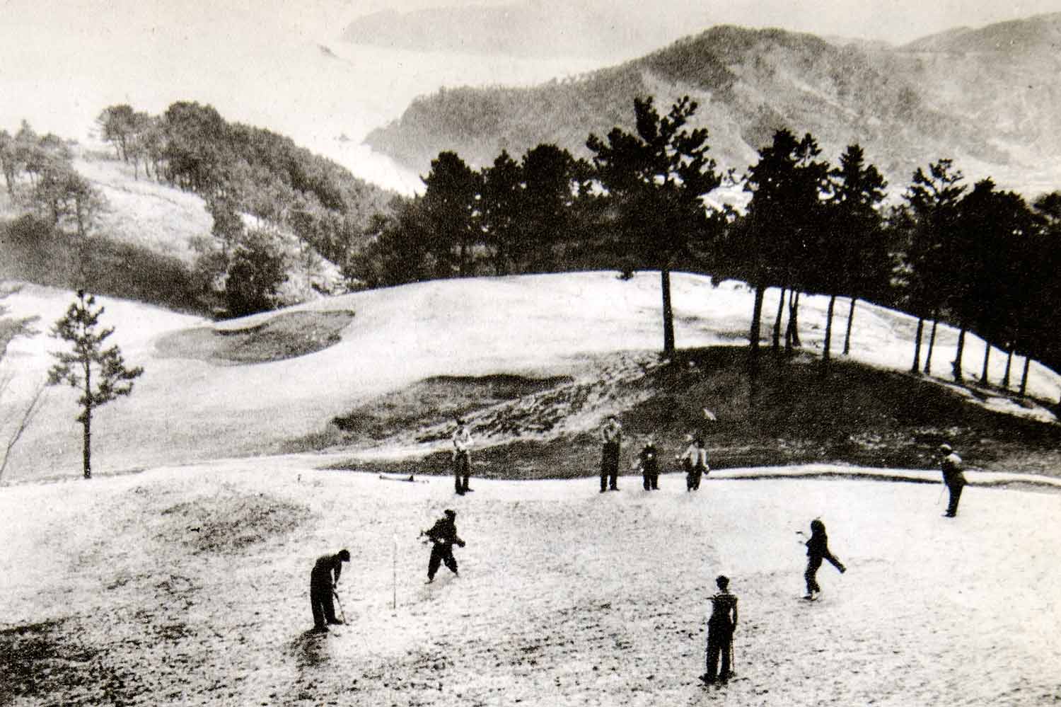 1952 Rotogravure Atami Country Club Sagami Bay Japan Nine Hole Golf Course XGBD4